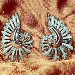 Vintage Trifari stamped clip on earrings